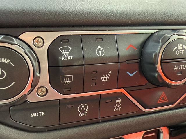 Used 2026 Jeep Wrangler Unlimited Sahara AWD/4WD image 42