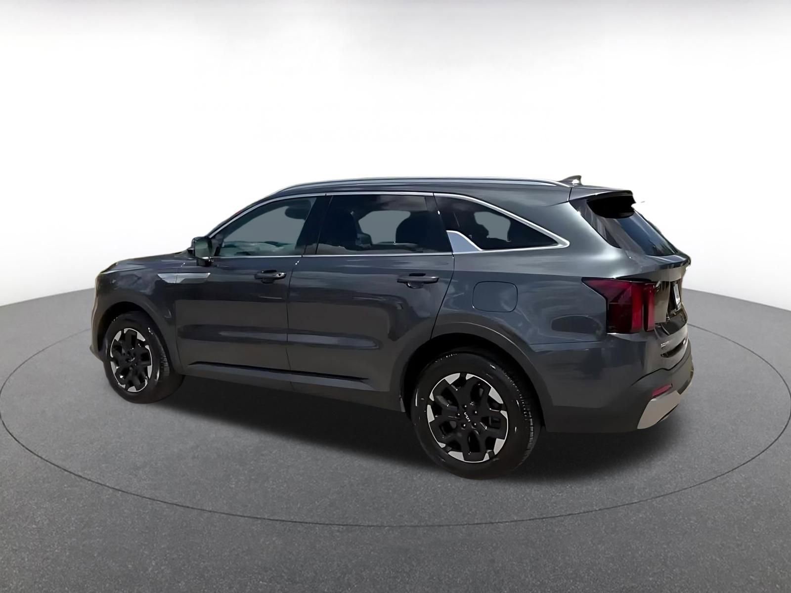 Used 2024 Kia Sorento S AWD/4WD image 9