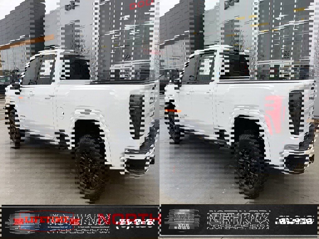 Used 2025 GMC Sierra 2500 AT4 w/ AT4 Premium Plus Package image 19