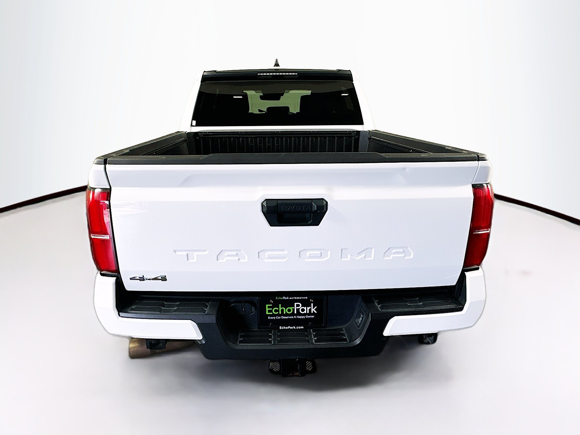 Used 2025 Toyota Tacoma SR5 AWD/4WD image 7