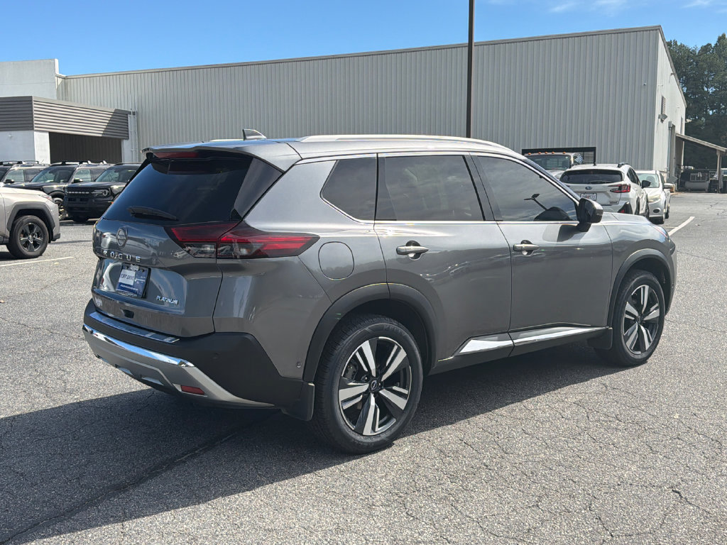 Used 2023 Nissan Rogue Platinum w/ Platinum Premium Package FWD image 7