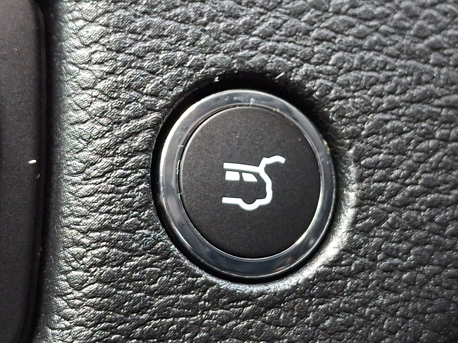 Certified 2020 Jeep Cherokee Limited AWD/4WD image 25