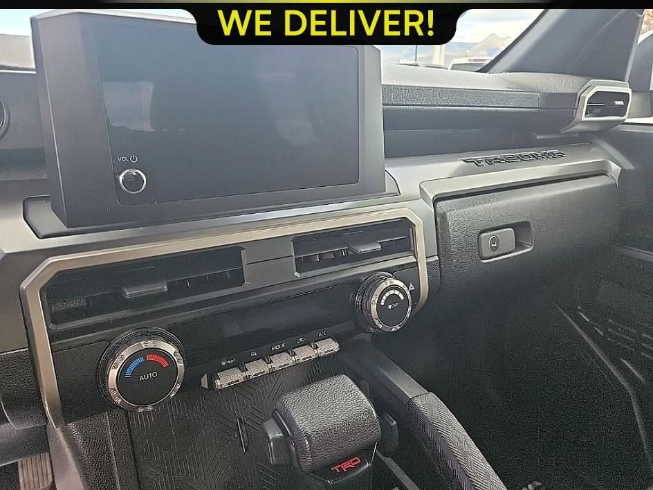 Used 2024 Toyota Tacoma TRD Sport AWD/4WD image 12