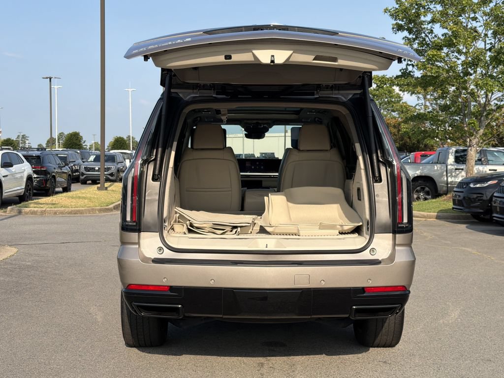 Used 2025 Cadillac Escalade Sport Platinum AWD/4WD image 14