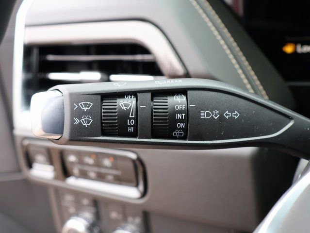 New 2026 GMC Yukon Elevation image 39