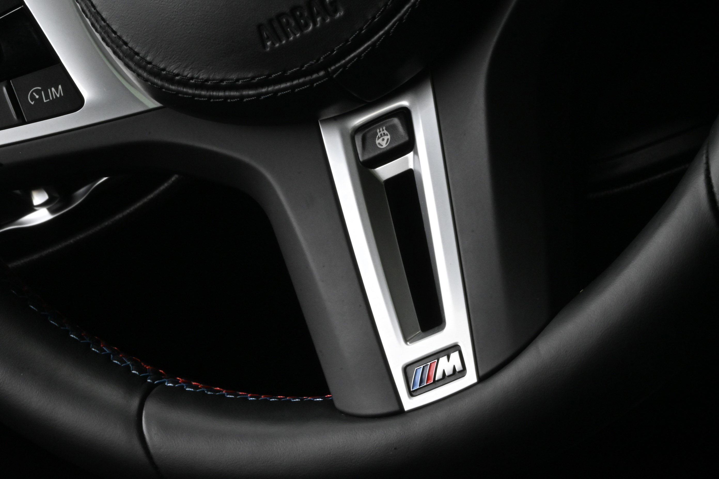 Certified 2024 BMW X4 M40i w/ Premium Package image 31