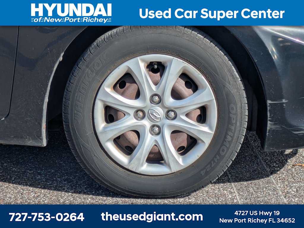 Used 2013 Hyundai Accent GS FWD image 10