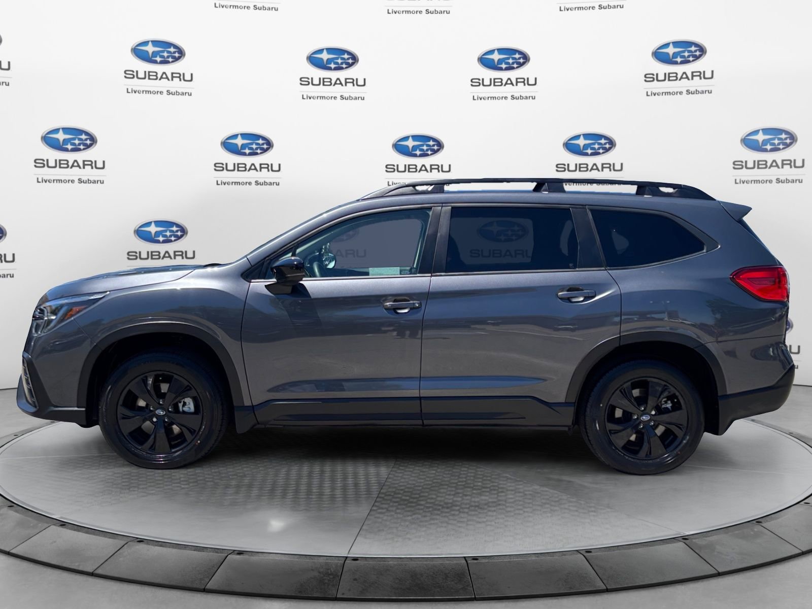 Used 2026 Subaru Ascent Premium AWD/4WD image 2