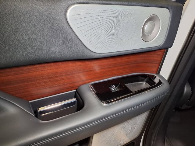 Used 2023 Lincoln Navigator Reserve AWD/4WD image 21