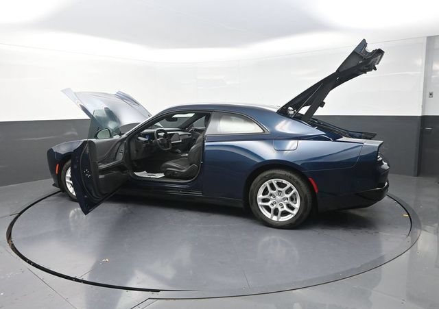 Used 2025 Dodge Charger Daytona R/T w/ Sun & Sound Package AWD/4WD image 32