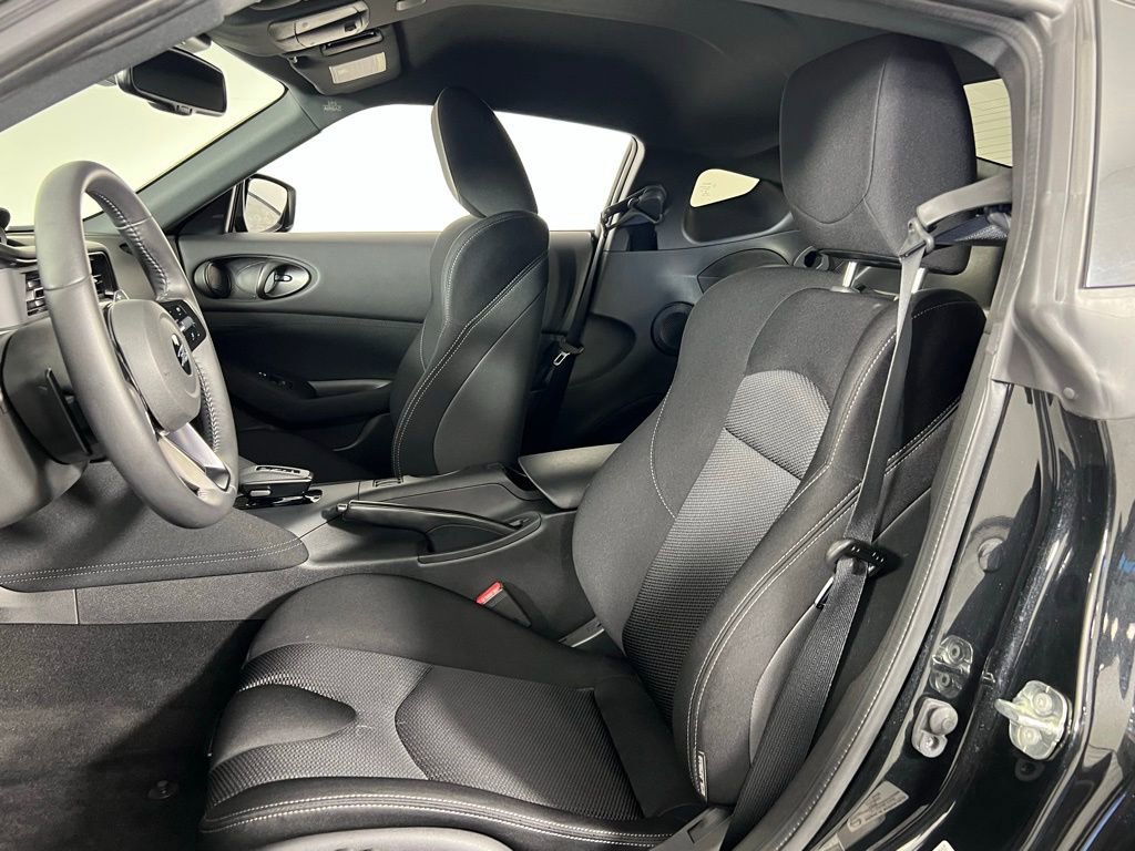 Used 2025 Nissan Z Sport w/ Floor Mat Package image 23
