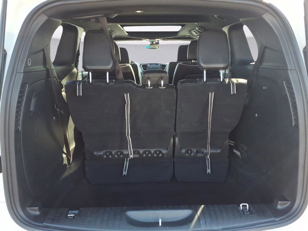 Used 2025 Chrysler Pacifica Limited image 30