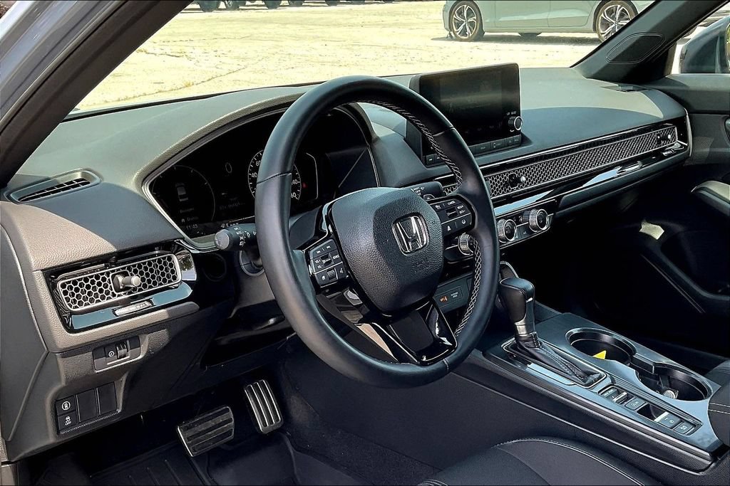Used 2023 Honda Civic Sport image 8