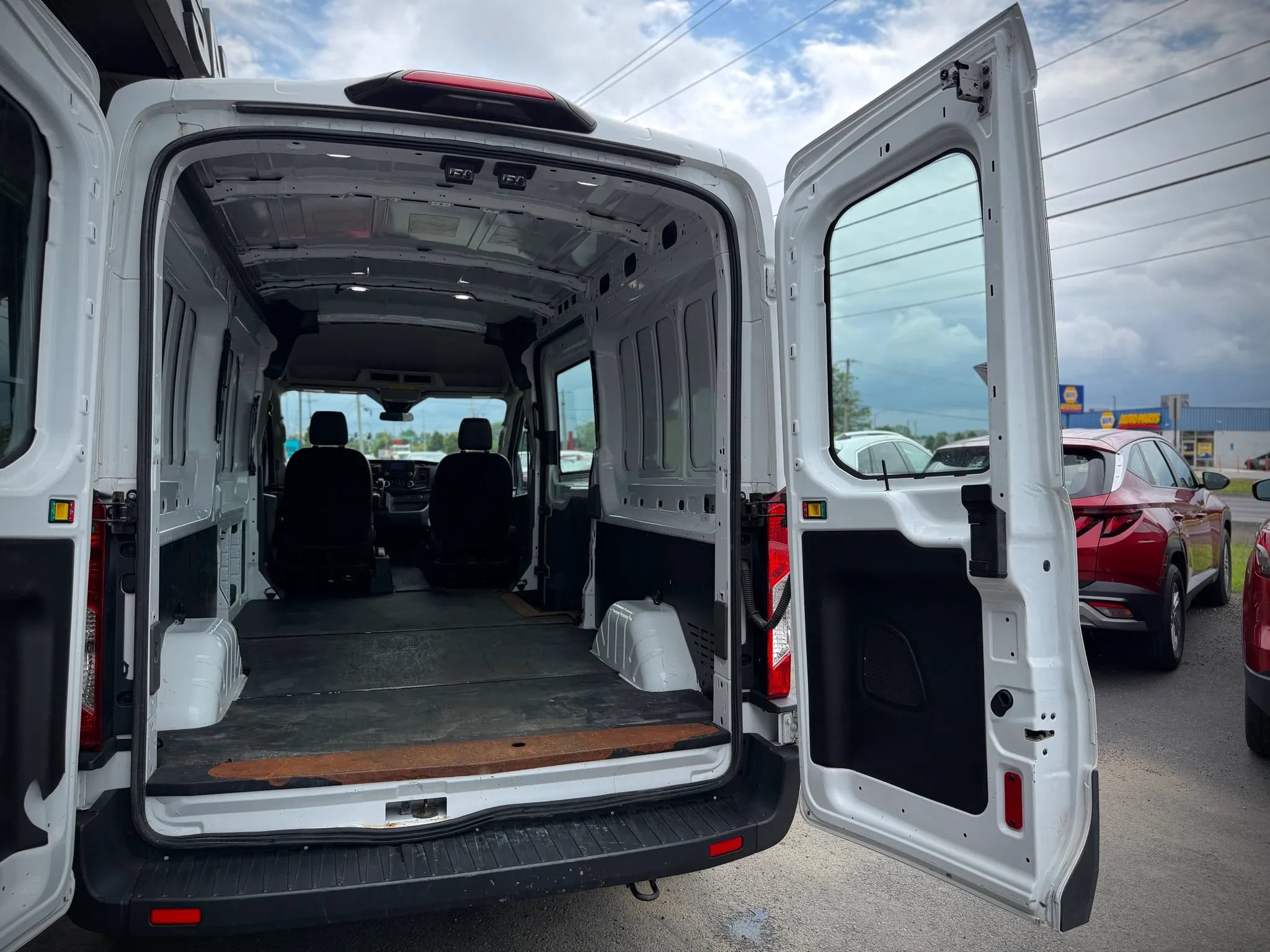 Used 2020 Ford Transit 250 Medium Roof AWD w/ Load Area Protection Package image 19