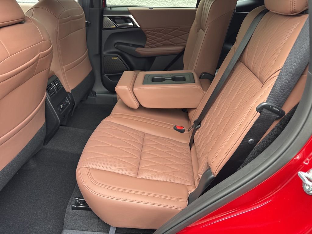 New 2025 Mitsubishi Outlander SEL image 27