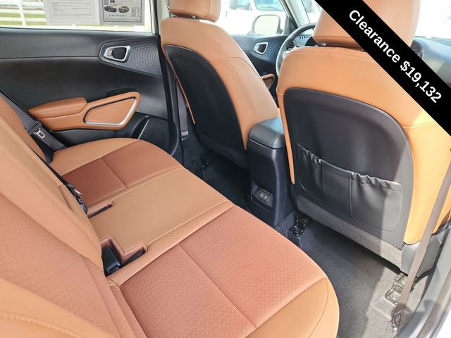 Used 2024 Kia Soul EX w/ Option Group 015 FWD image 27