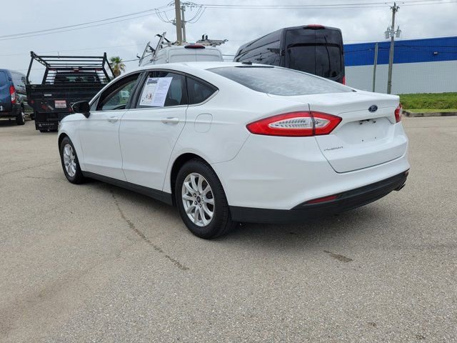 Used 2015 Ford Fusion S FWD image 4