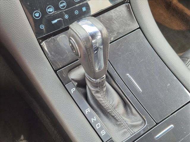 Used 2013 Ford Taurus Limited FWD image 17