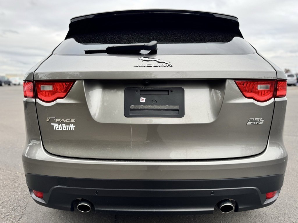 Used 2018 Jaguar F-PACE Prestige image 8