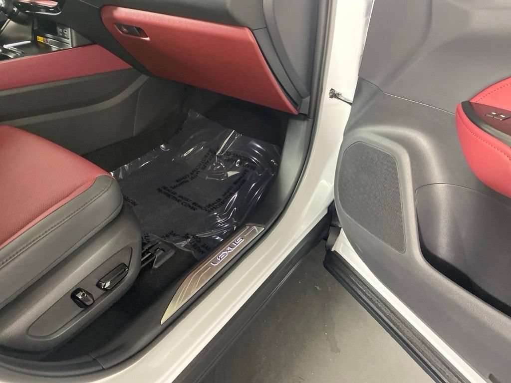 Certified 2026 Lexus NX 350h AWD w/ Accessory Package (2T) image 34