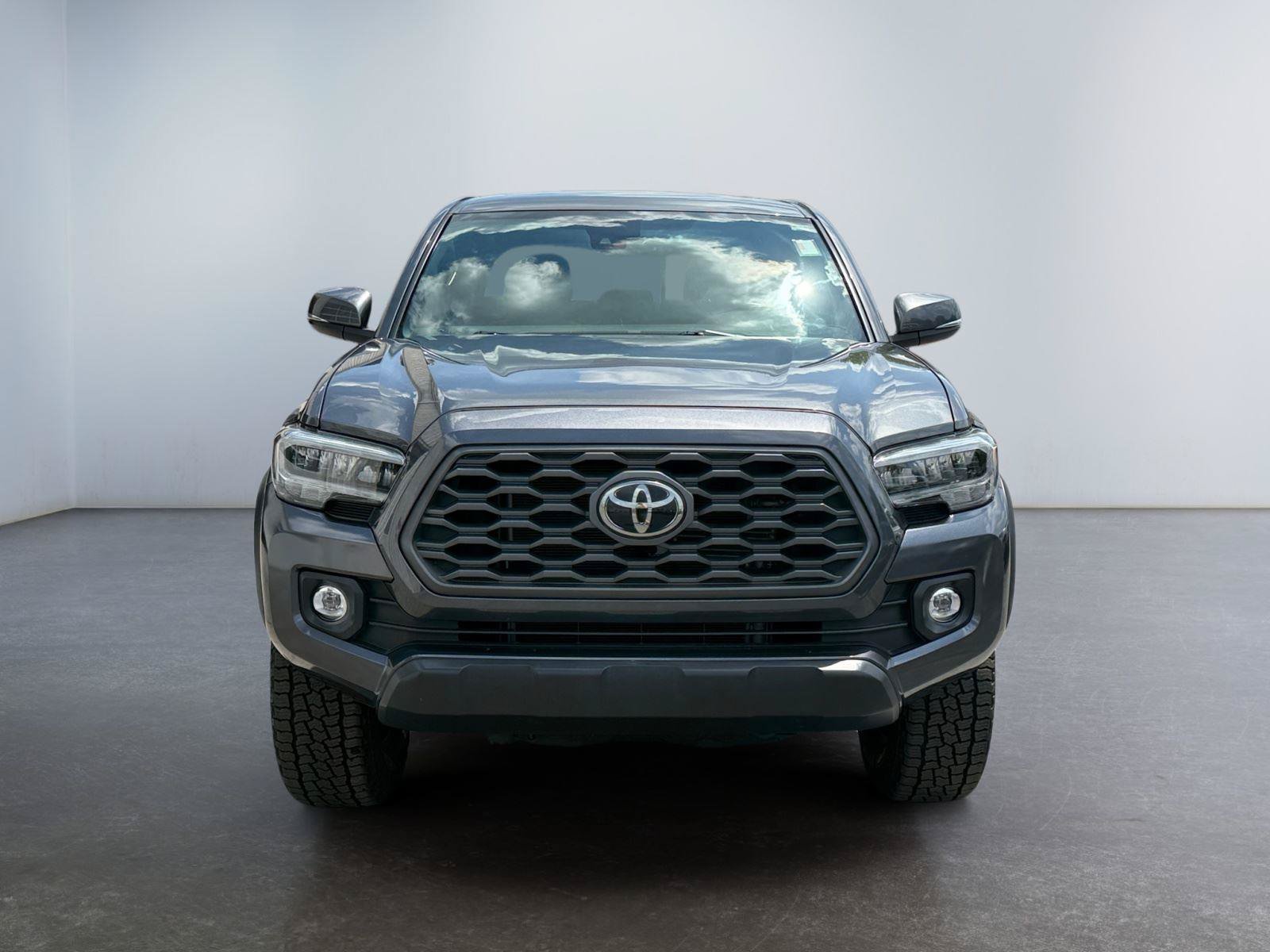 Used 2020 Toyota Tacoma TRD Off-Road w/ TRD Premium Off Road Package AWD/4WD image 8