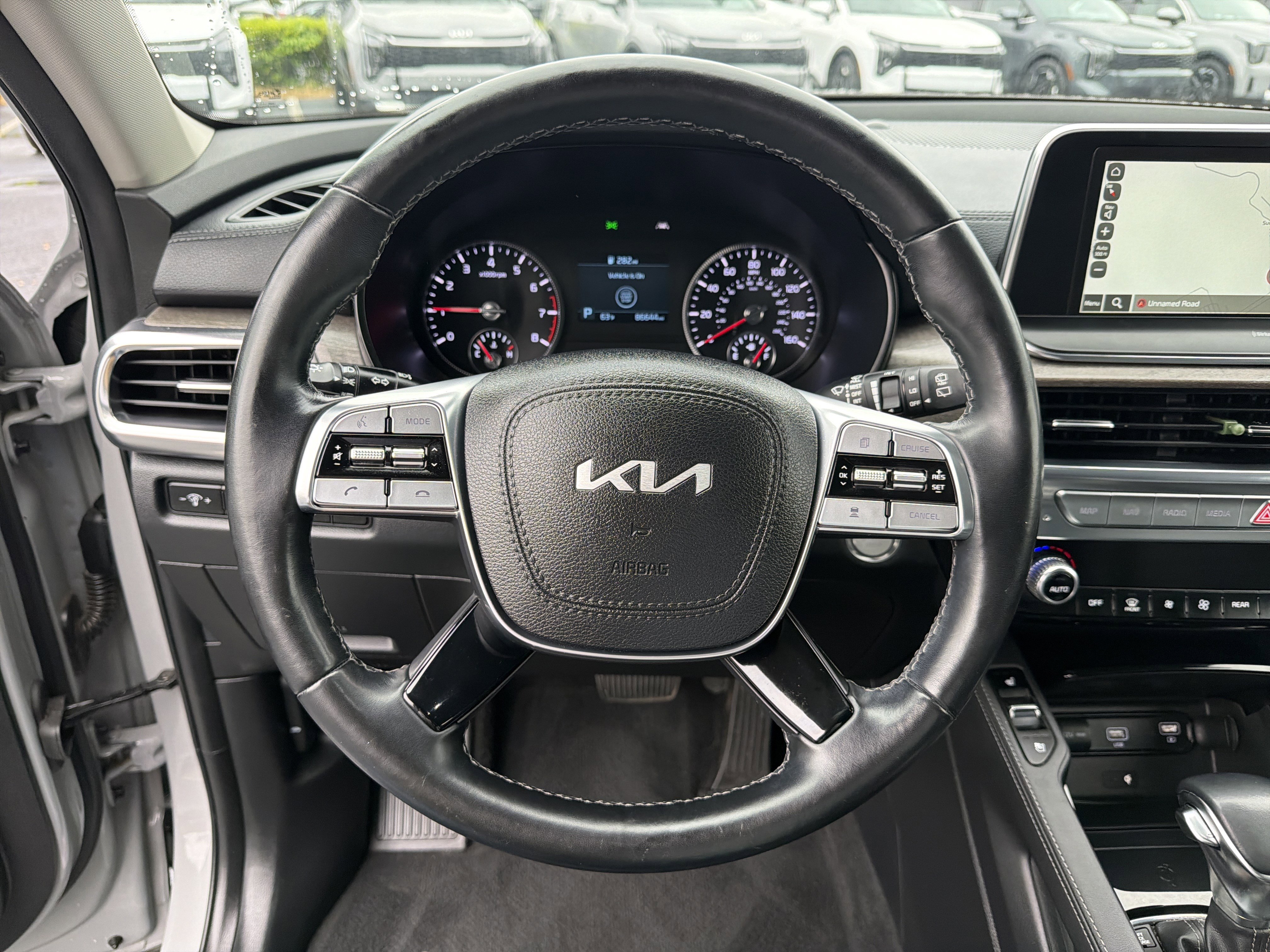 Used 2022 Kia Telluride EX w/ EX Premium Package AWD/4WD image 23