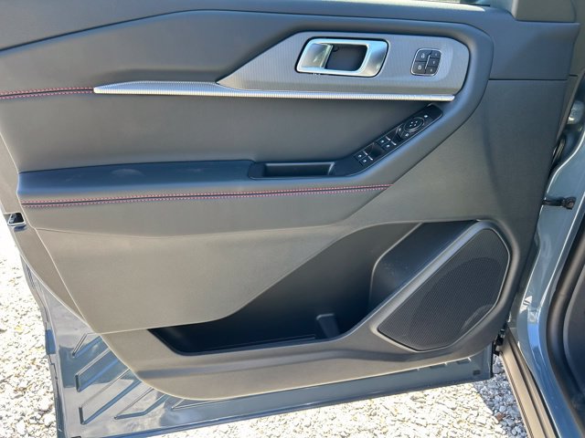 New 2026 Ford Explorer ST-Line w/ ST-Line Street Pack RWD image 10