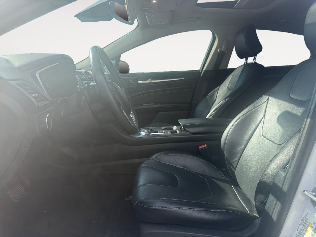 Used 2020 Ford Fusion Titanium AWD/4WD image 9
