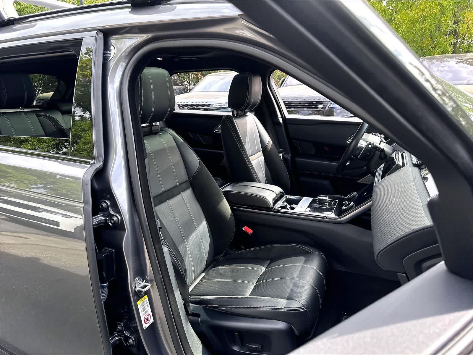 Used 2019 Land Rover Range Rover Velar R-Dynamic SE AWD/4WD image 7
