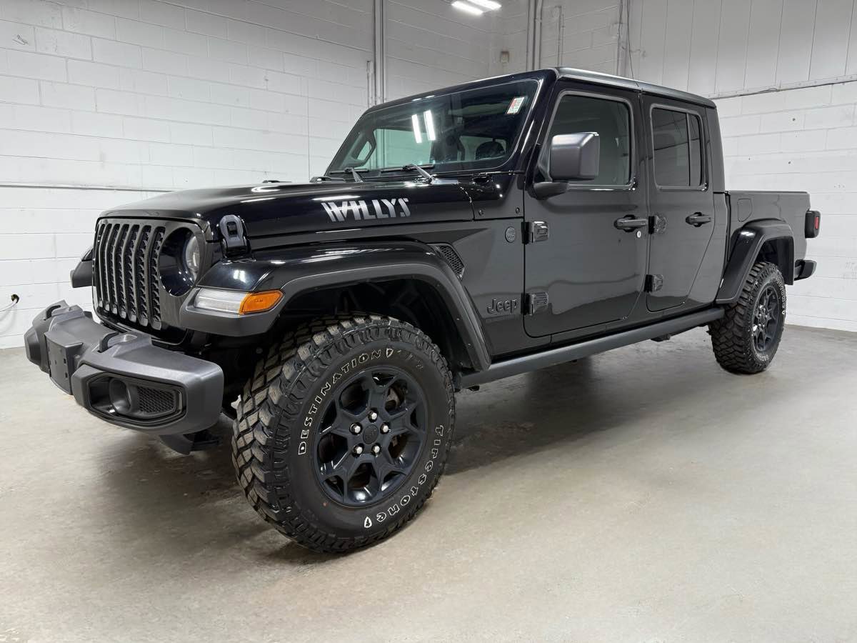 Used 2023 Jeep Gladiator Sport image 1