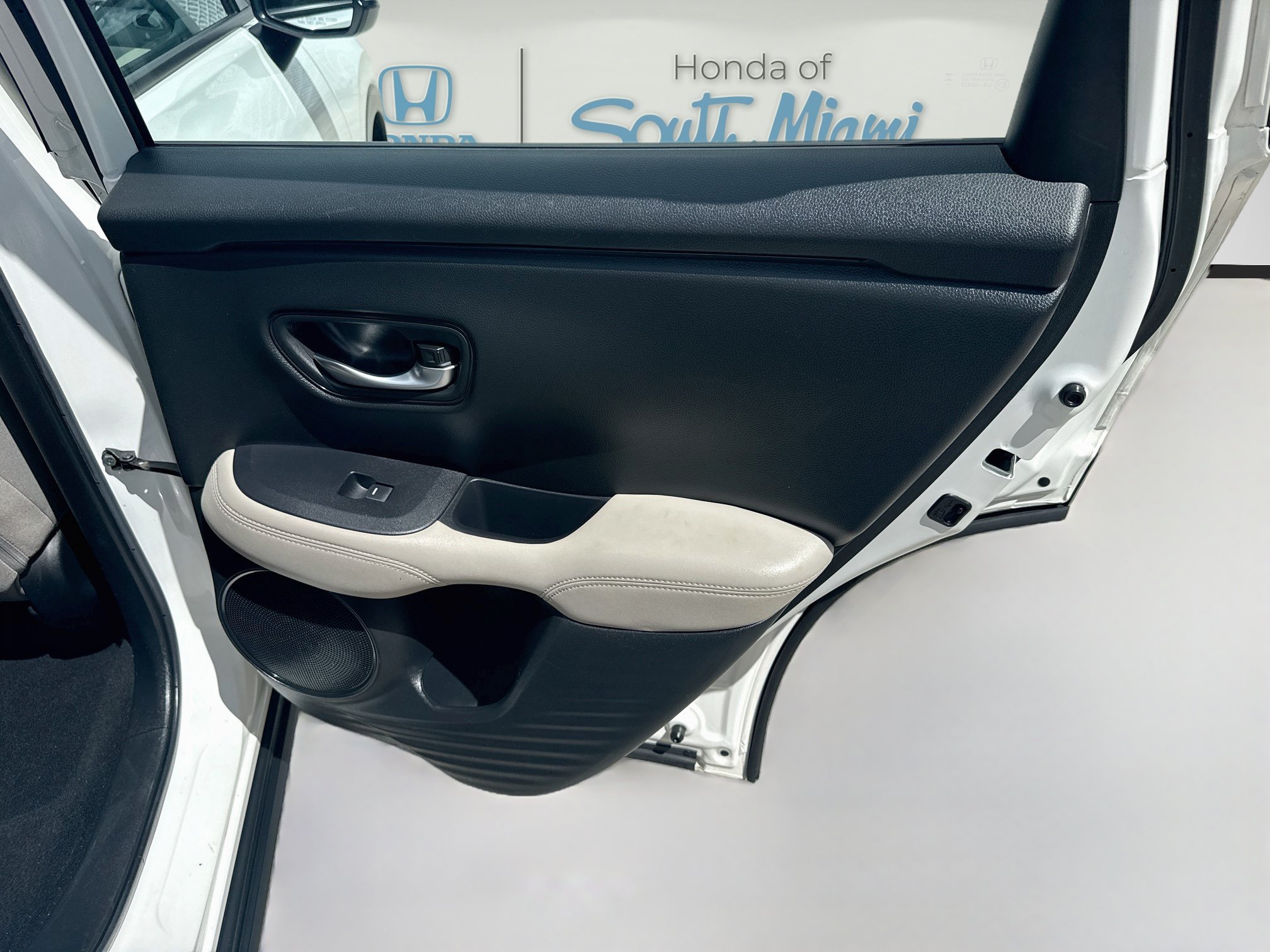 Used 2024 Honda HR-V LX image 29