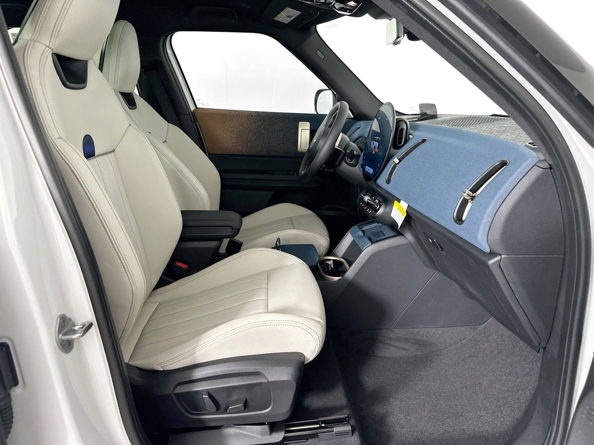 New 2025 MINI Cooper Countryman S w/ Comfort Package Max image 25