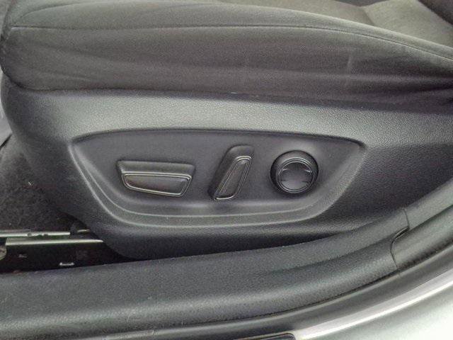 Certified 2019 Toyota Camry LE image 15