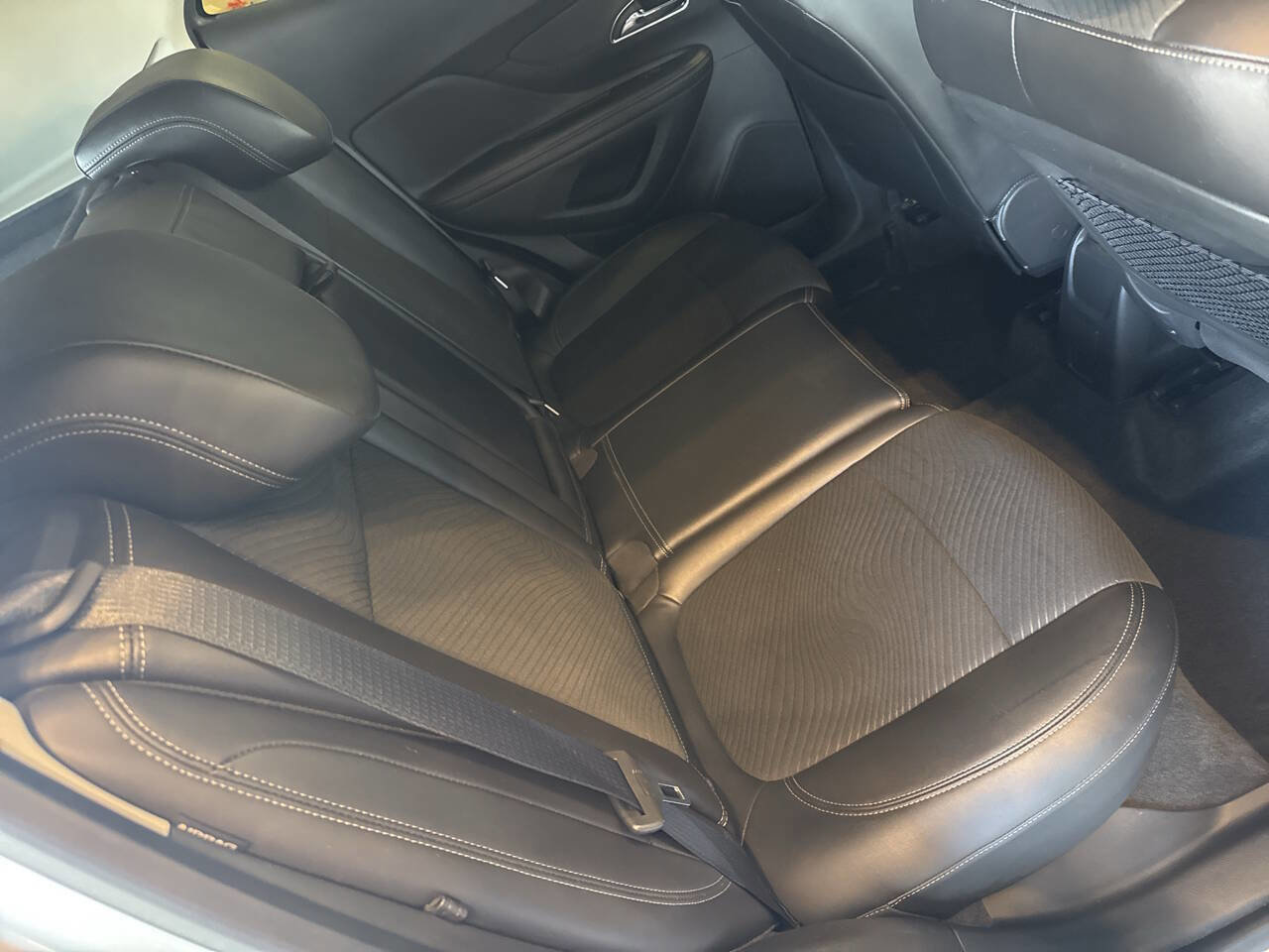 Used 2014 Buick Encore FWD image 18