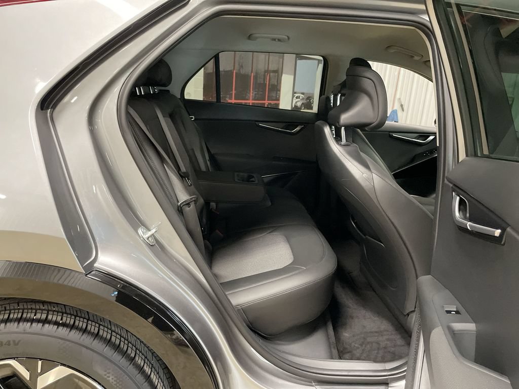 Used 2024 Kia Niro Wind FWD image 29
