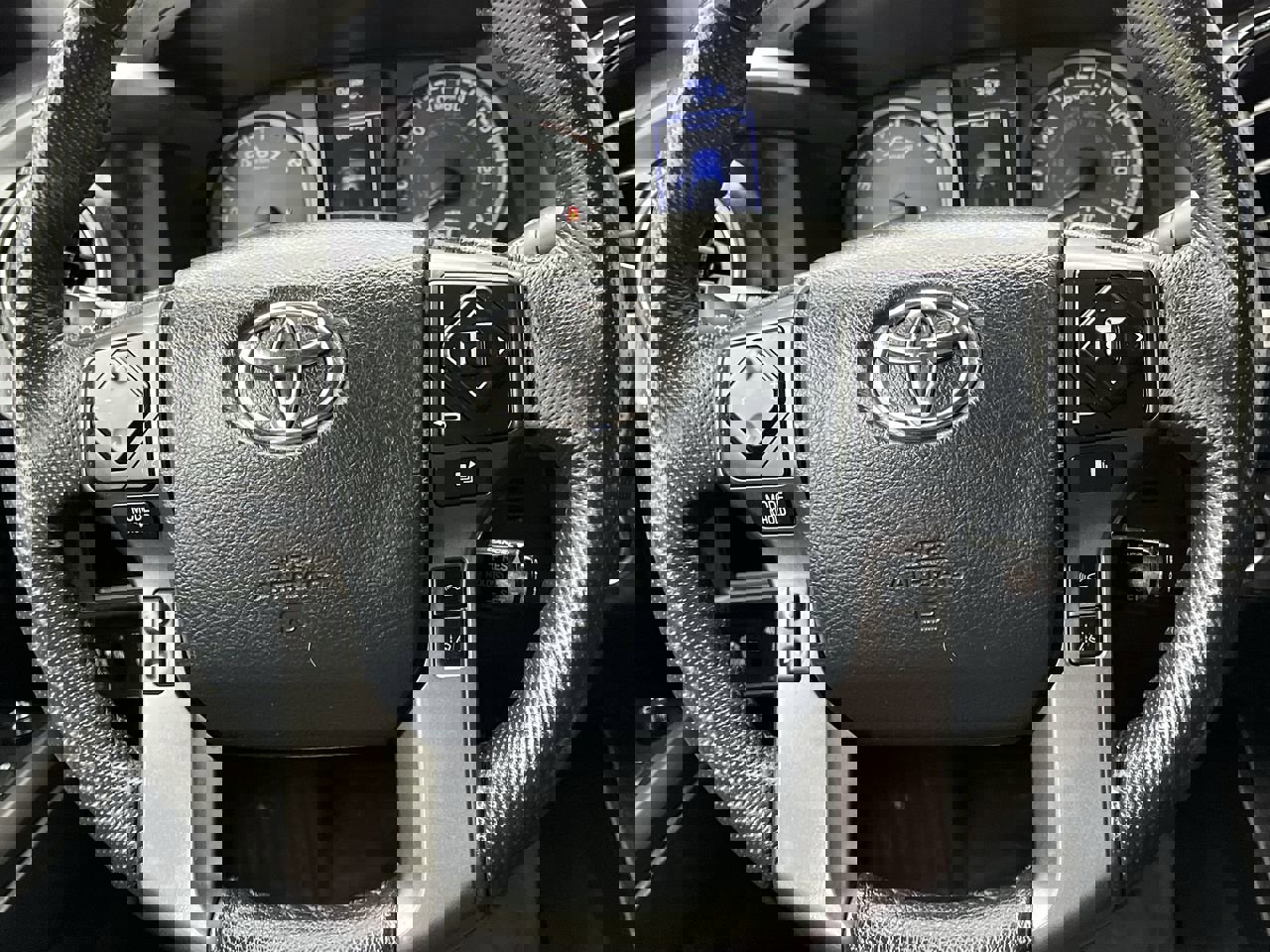 Used 2019 Toyota Tacoma TRD Sport image 12