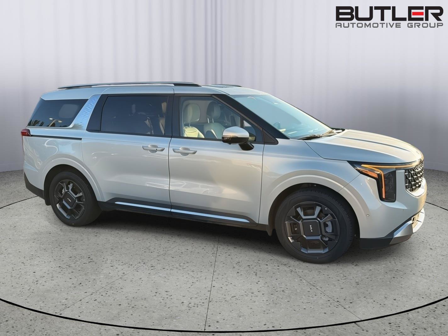 Used 2025 Kia Carnival SX FWD image 7