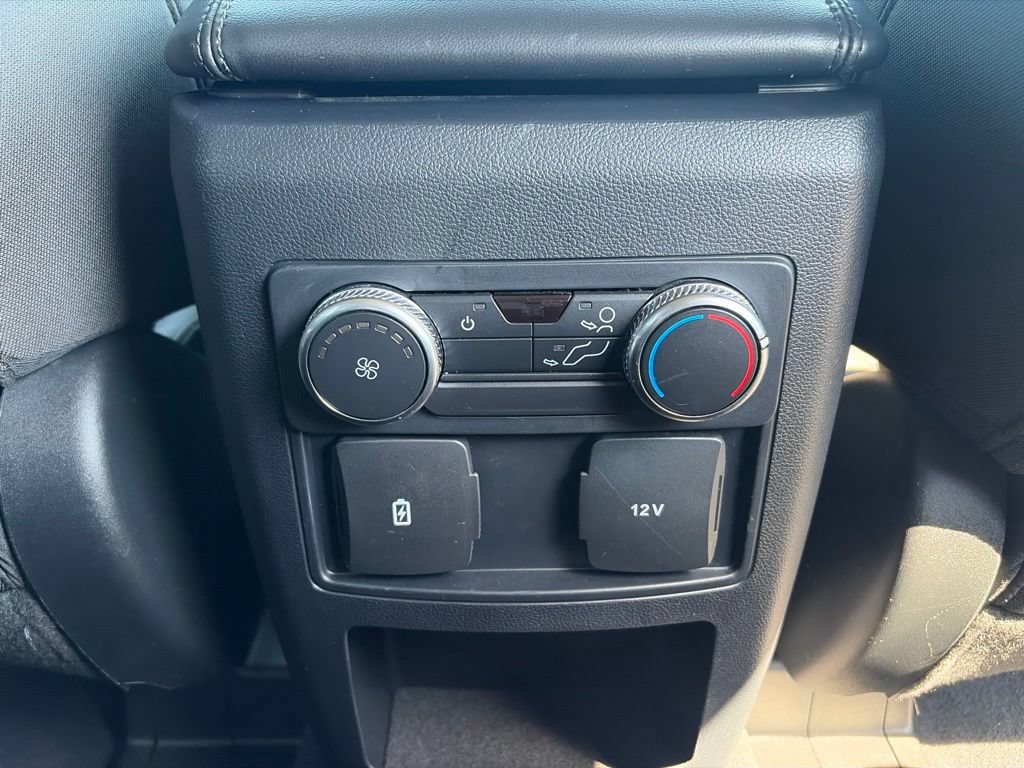 Used 2021 Ford Explorer XLT AWD/4WD image 16
