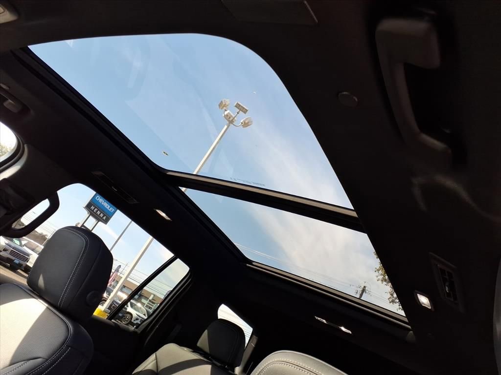 New 2026 Chevrolet Traverse LT w/ Sun and Wheel Package image 10