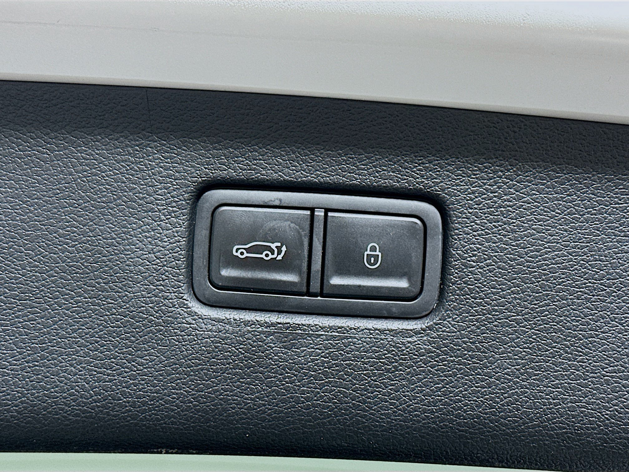 Used 2025 Genesis GV80 2.5T Standard AWD/4WD image 29