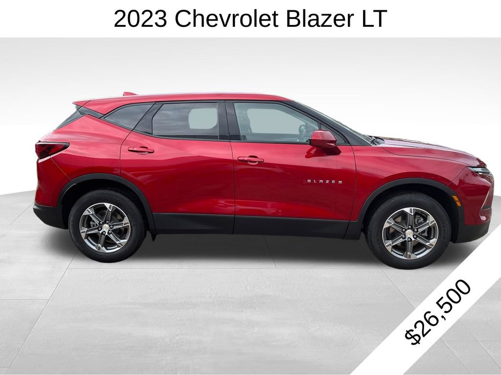 Used 2023 Chevrolet Blazer LT w/ Driver Confidence Package FWD image 2