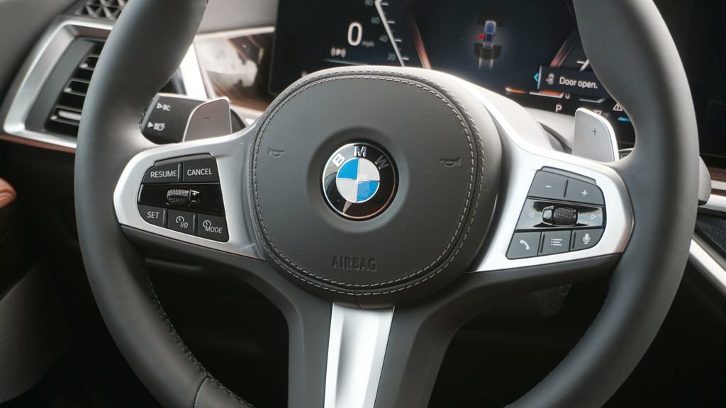 New 2026 BMW X5 xDrive40i w/ M Sport Package AWD/4WD image 16