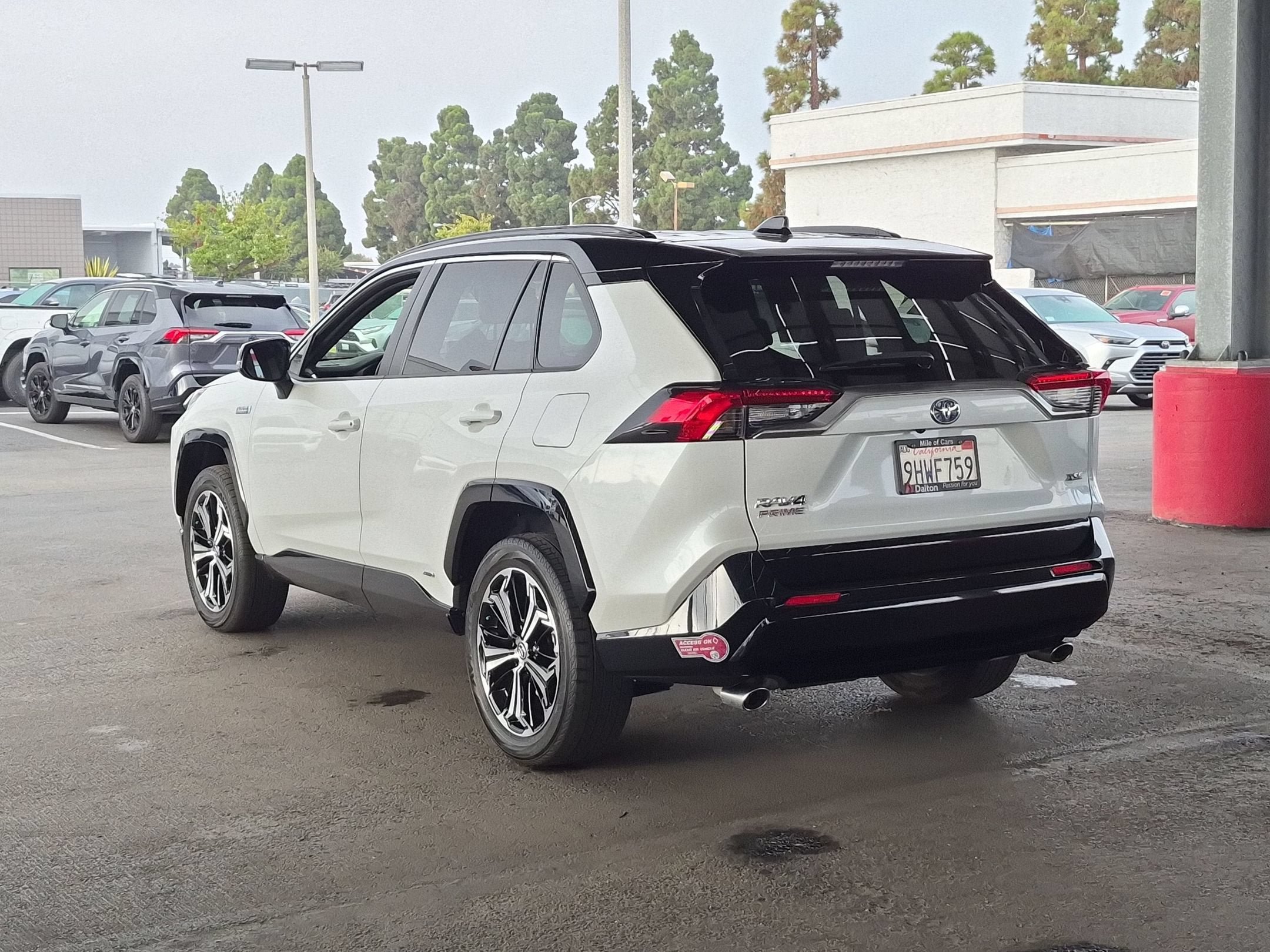 Certified 2023 Toyota RAV4 XSE w/ Weather Package AWD/4WD image 6
