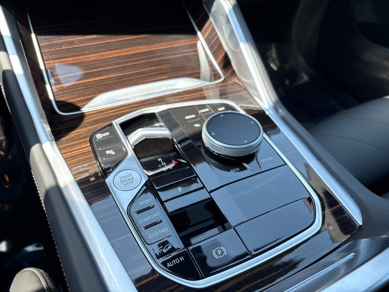 Used 2025 BMW X6 xDrive40i AWD/4WD image 21