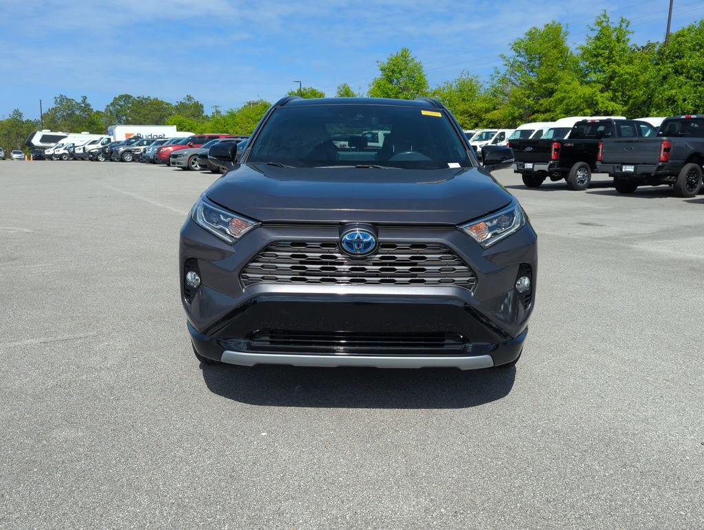 Used 2020 Toyota RAV4 XSE w/ XSE Grade Weather Package AWD/4WD image 10