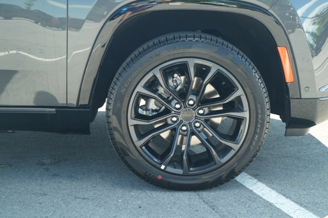 New 2026 Jeep Grand Wagoneer Summit AWD/4WD image 52