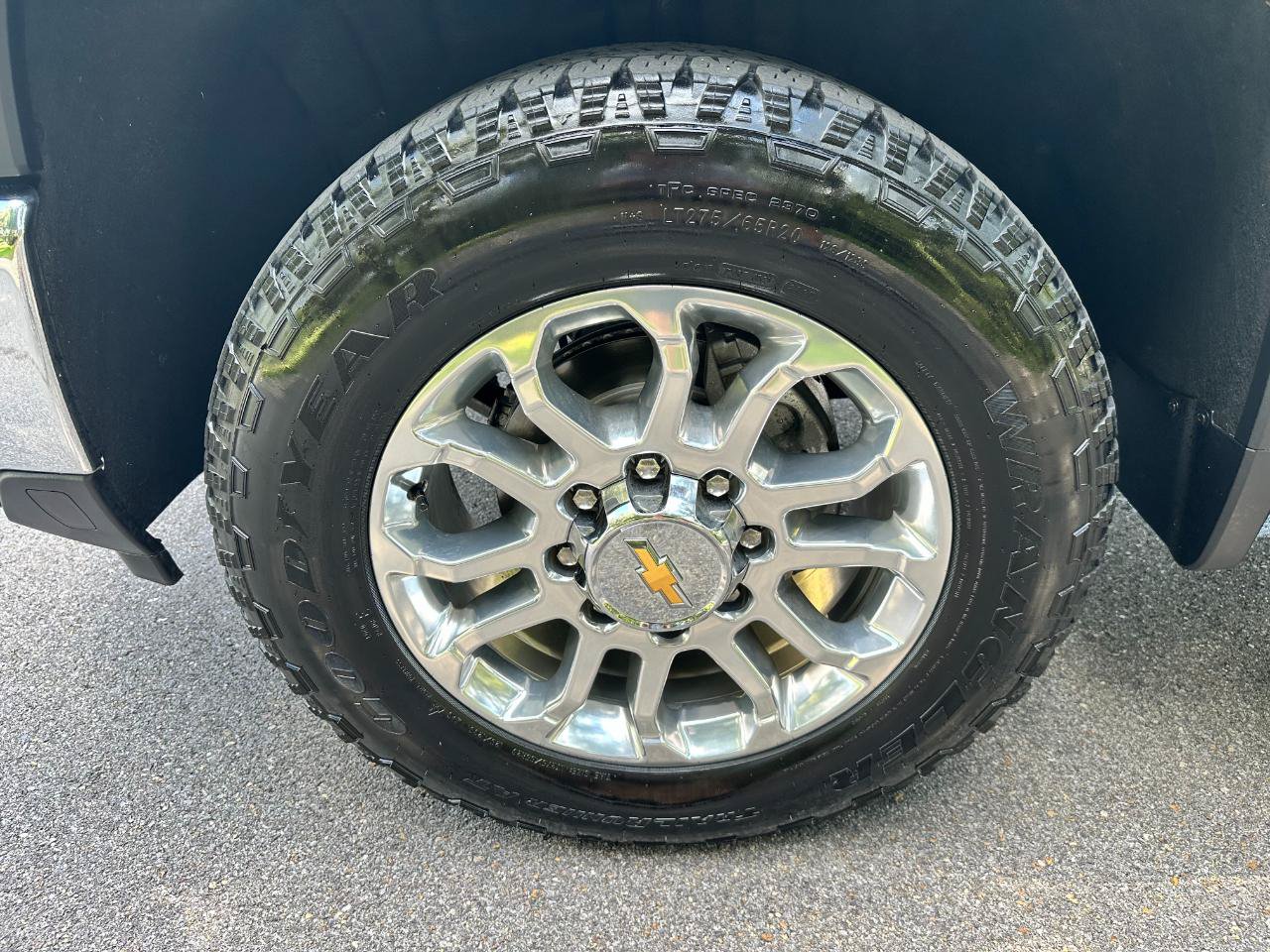 Used 2025 Chevrolet Silverado 2500 LTZ w/ LTZ Convenience Package AWD/4WD image 49