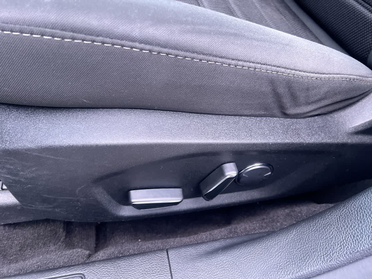Used 2019 Ford Fusion SE AWD/4WD image 12