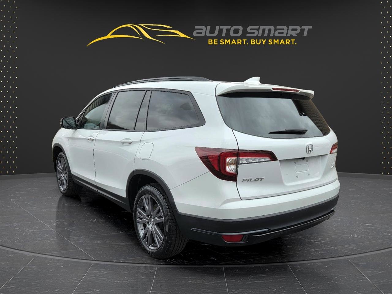 Used 2022 Honda Pilot Sport image 4