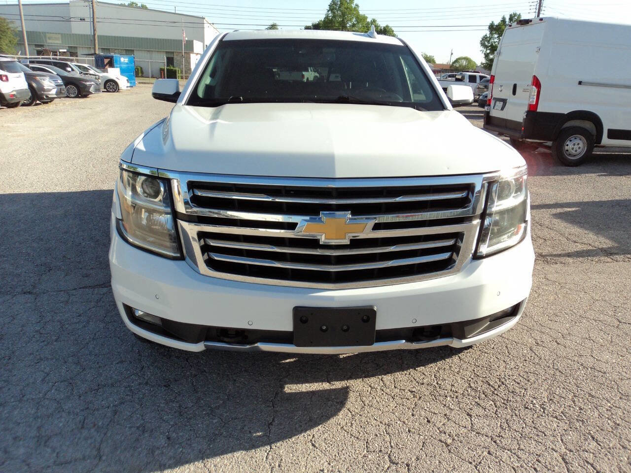 Used 2018 Chevrolet Suburban LT image 8